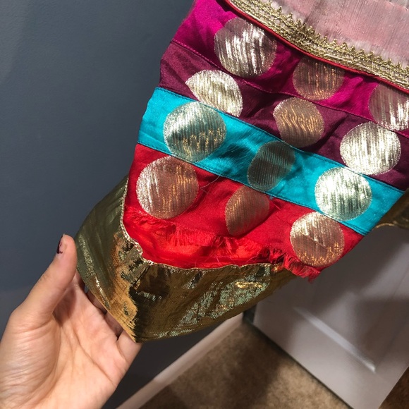 it's a designer dress i forgot designer name - Picture 4 of 8